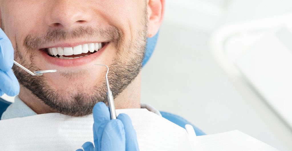 نصائح للعناية بالأسنان بعد جراحة الاسنان المدفونة