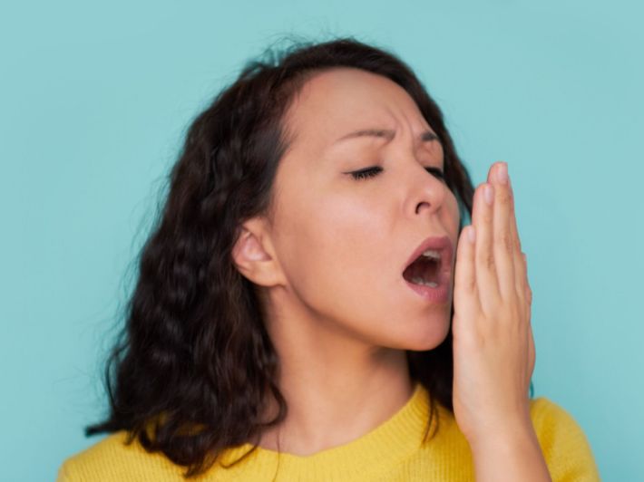 هل الزرعة تسبب رائحة كريهة في الفم؟