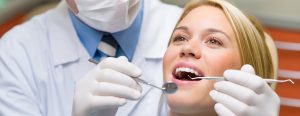 دكتور تركيب اسنان كويس وما هي أفضل أنواع التركيبات؟