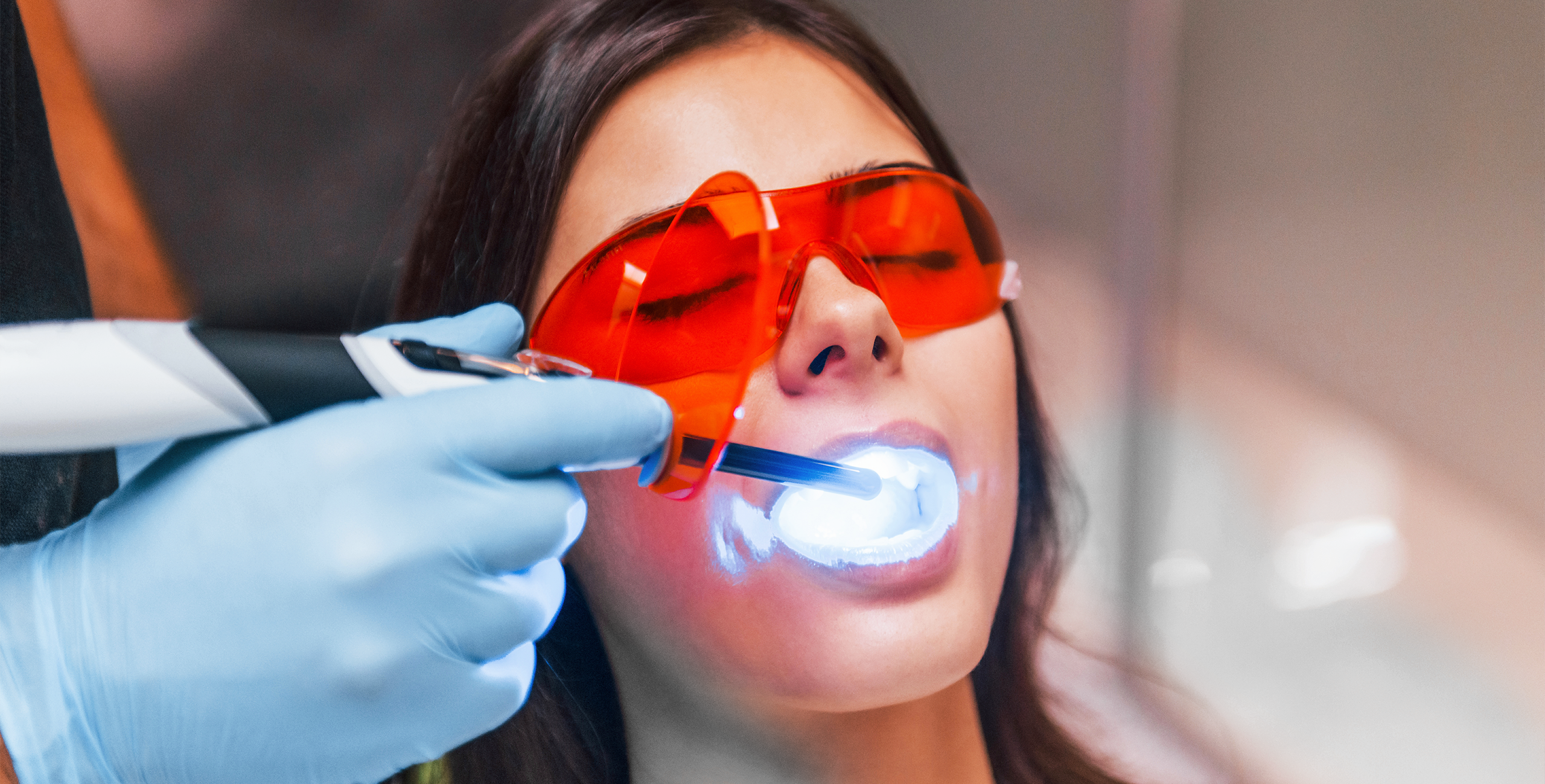 ما هو الفرق بين حشو الاسنان العادي والحشو بالليزر؟