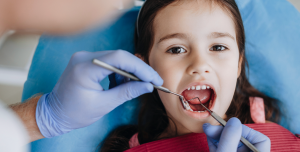 كيف يتم حشو عصب الاسنان للاطفال؟ وما هي فوائده ؟