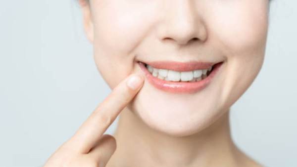 الأشخاص الذين يمكنهم الاستفادة من تركيبات الاسنان emax 