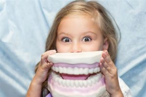 معلومات متنوعة عن تقويم الاسنان المتزاحمة وأهم الأسباب وراء هذه المشكلة