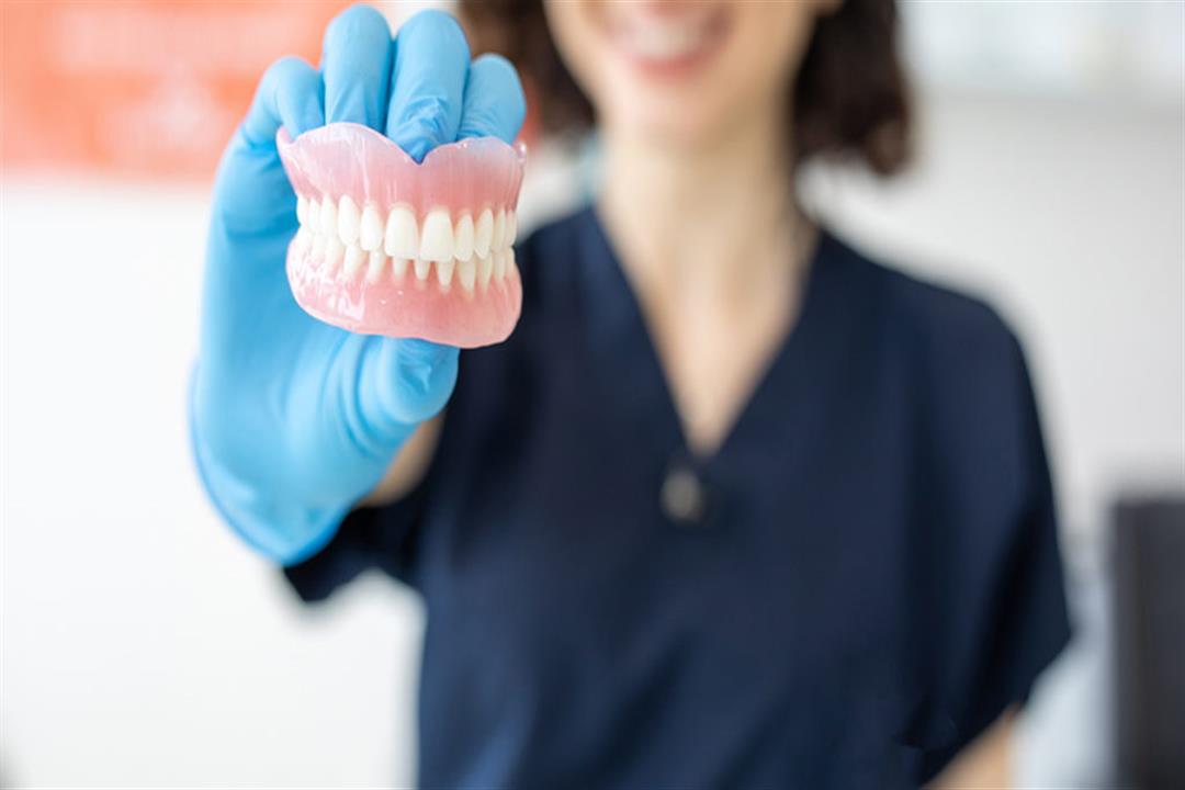 تكلفة تركيب طقم اسنان ثابت