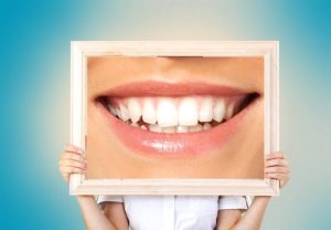 ما هو ثمن تركيب الأسنان؟ وما هي أحدث التقنيات المستخدمة فيه؟